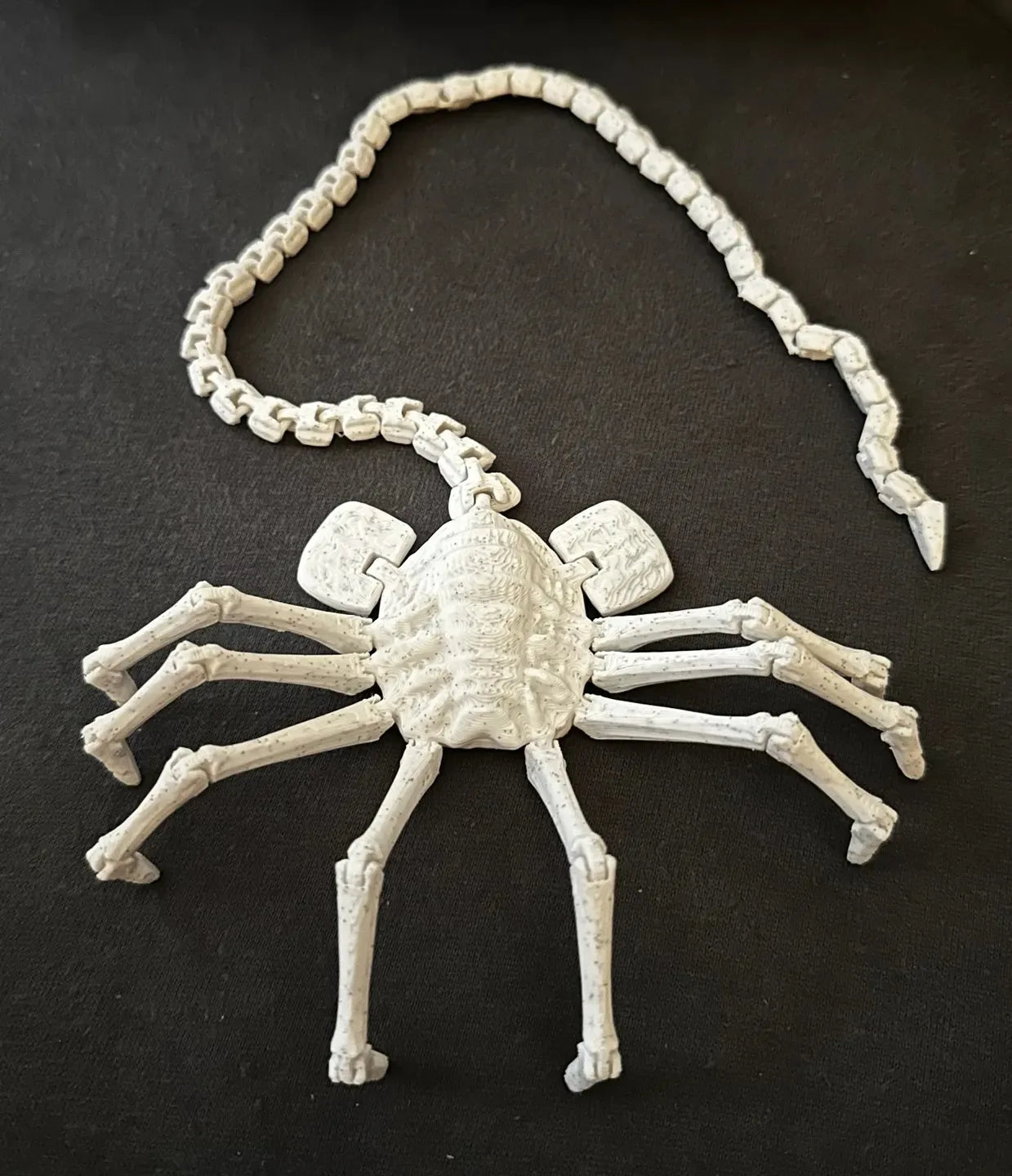 Facehugger Replica Prop – Articulated Alien Horror Collectible