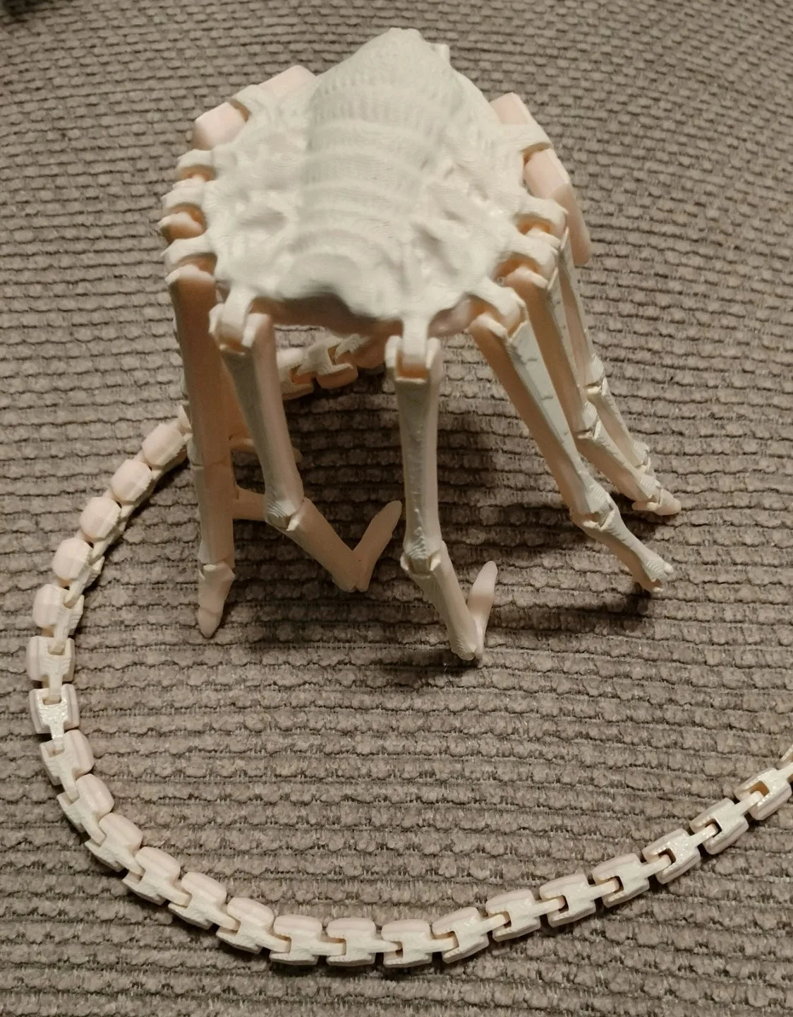 Facehugger Replica Prop – Articulated Alien Horror Collectible