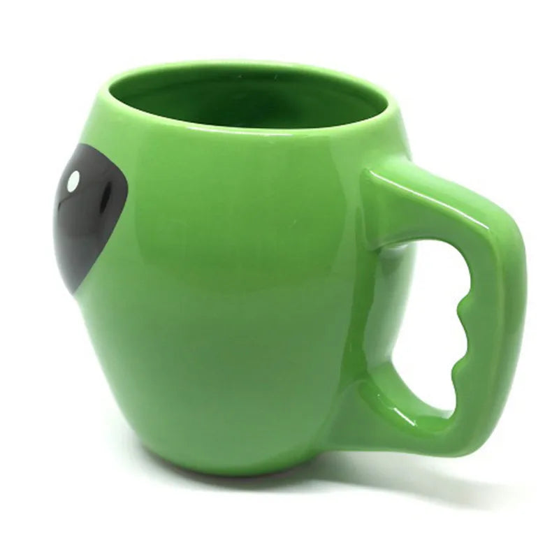 Alien Eyes 3D Mug – Your Daily Dose of Intergalactic Energy