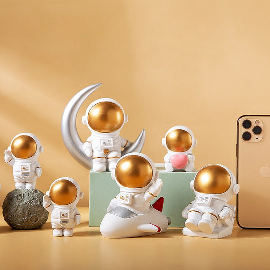 Mini Astronaut Figurines – Galactic Cuteness for Your Desk